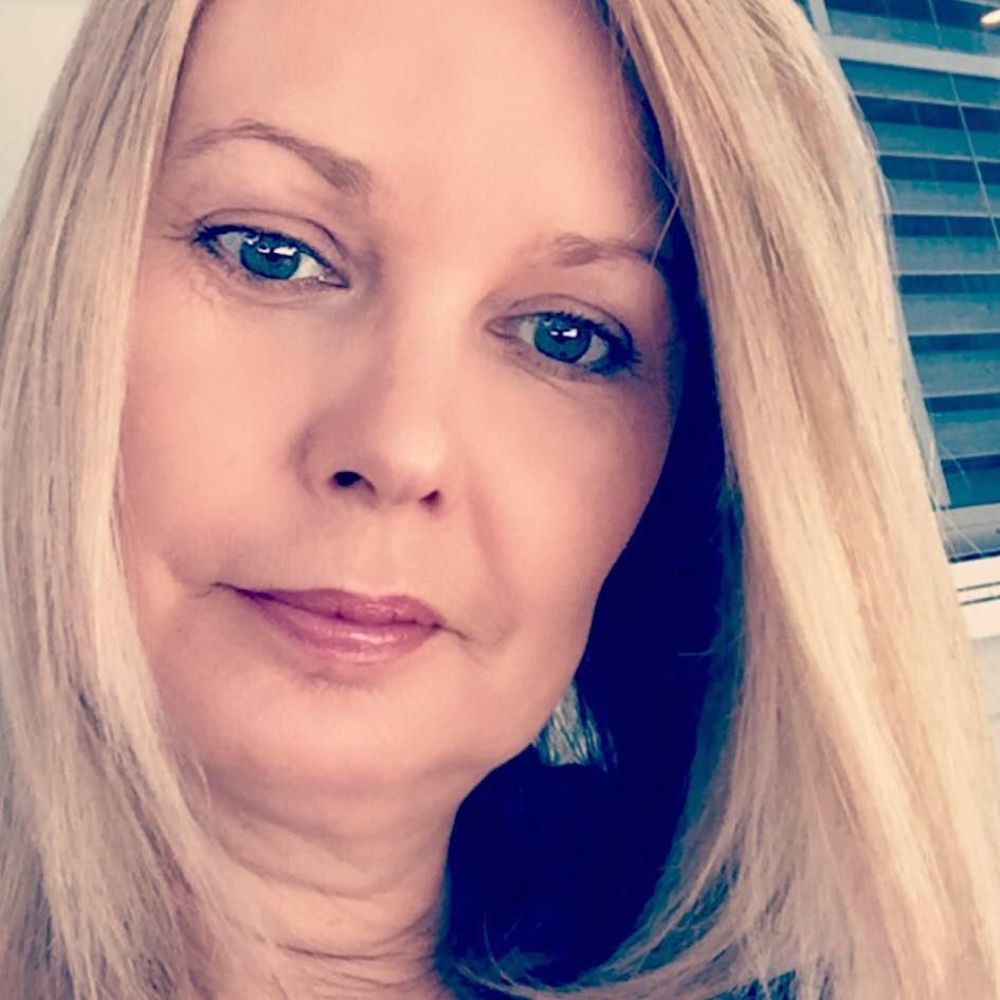 Meet your Posher, Rhian